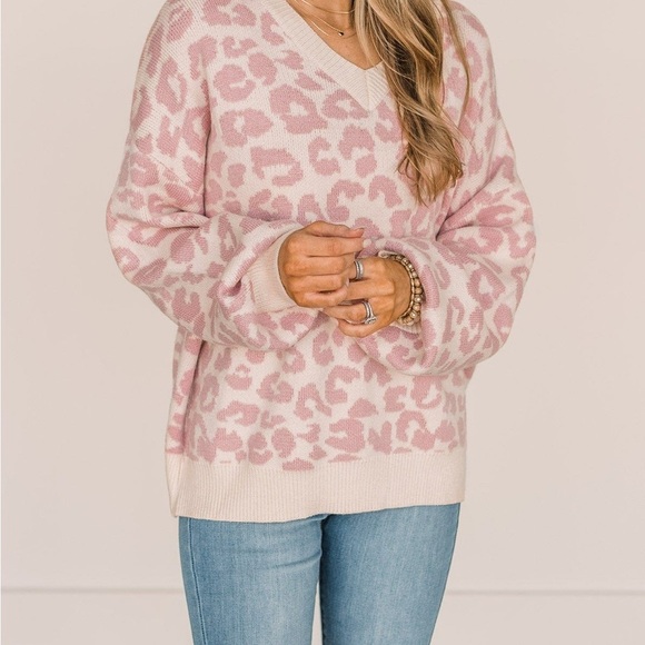 Adora Cream and Mauve Pink Leopard Print Sweater Womens Size M Balloon Sleeves - Picture 1 of 6